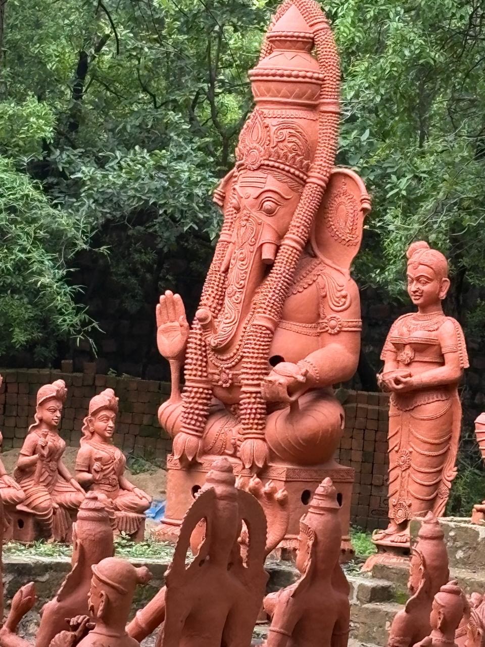 तमिलनाडु के शिल्पियों ने भोपाल में निर्मित की अद्वितीय 14 फीट ऊँची दुर्लभ श्री गणेश जी की प्रतिमा