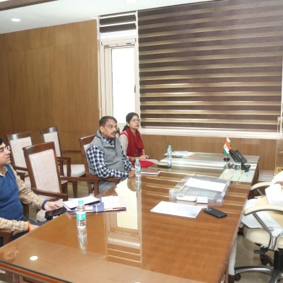 मेडिकल कॉलेजों में आउटसोर्स पदों पर नियुक्ति के लिए निर्देश