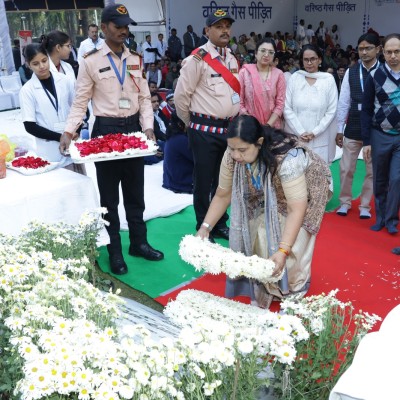 गैस त्रासदी की बरसी पर सर्वधर्म सभा का आयोजन, बुजुर्ग गैस पीड़ितों का सम्मान